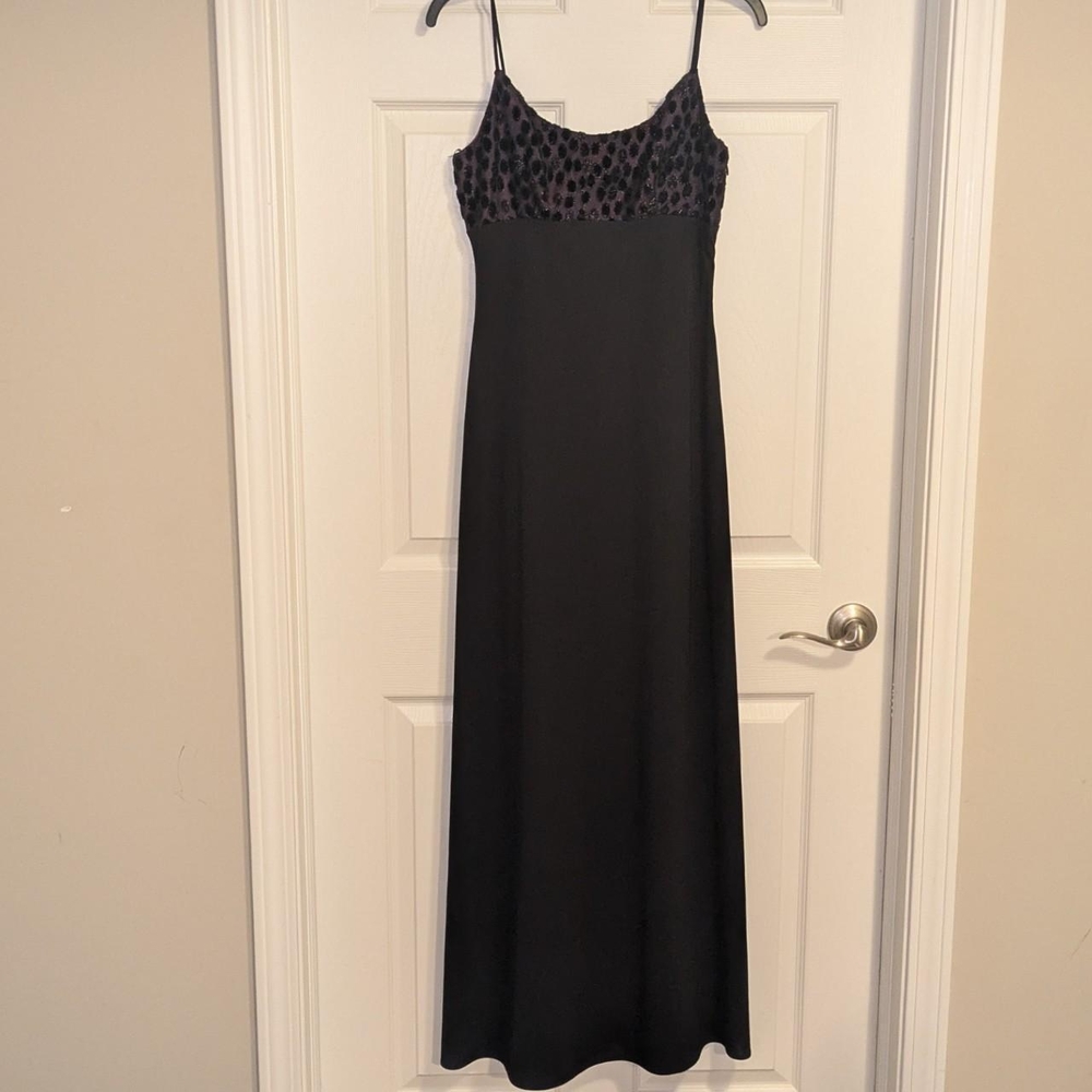 Elegant Black Maxi Dress